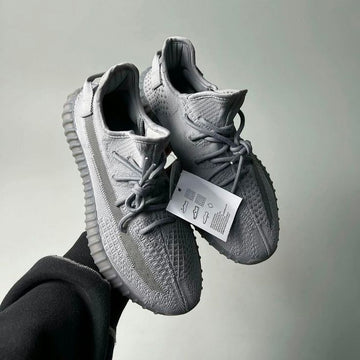 Yeezy 350 rozmiarówka – jak dobrać rozmiar? Kompletny przewodnik