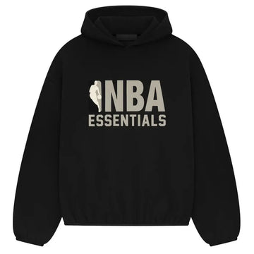 Czarna bluza Fear of God Essentials NBA SS25 z szarym logo NBA i Essentials na przodzie.