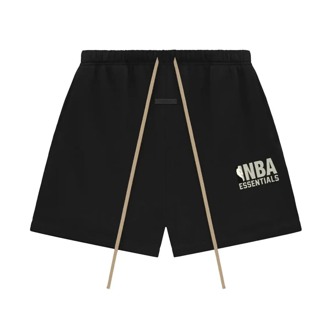 Czarne szorty dresowe Fear of God Essentials NBA z szarym logo i beżowymi sznurkami.