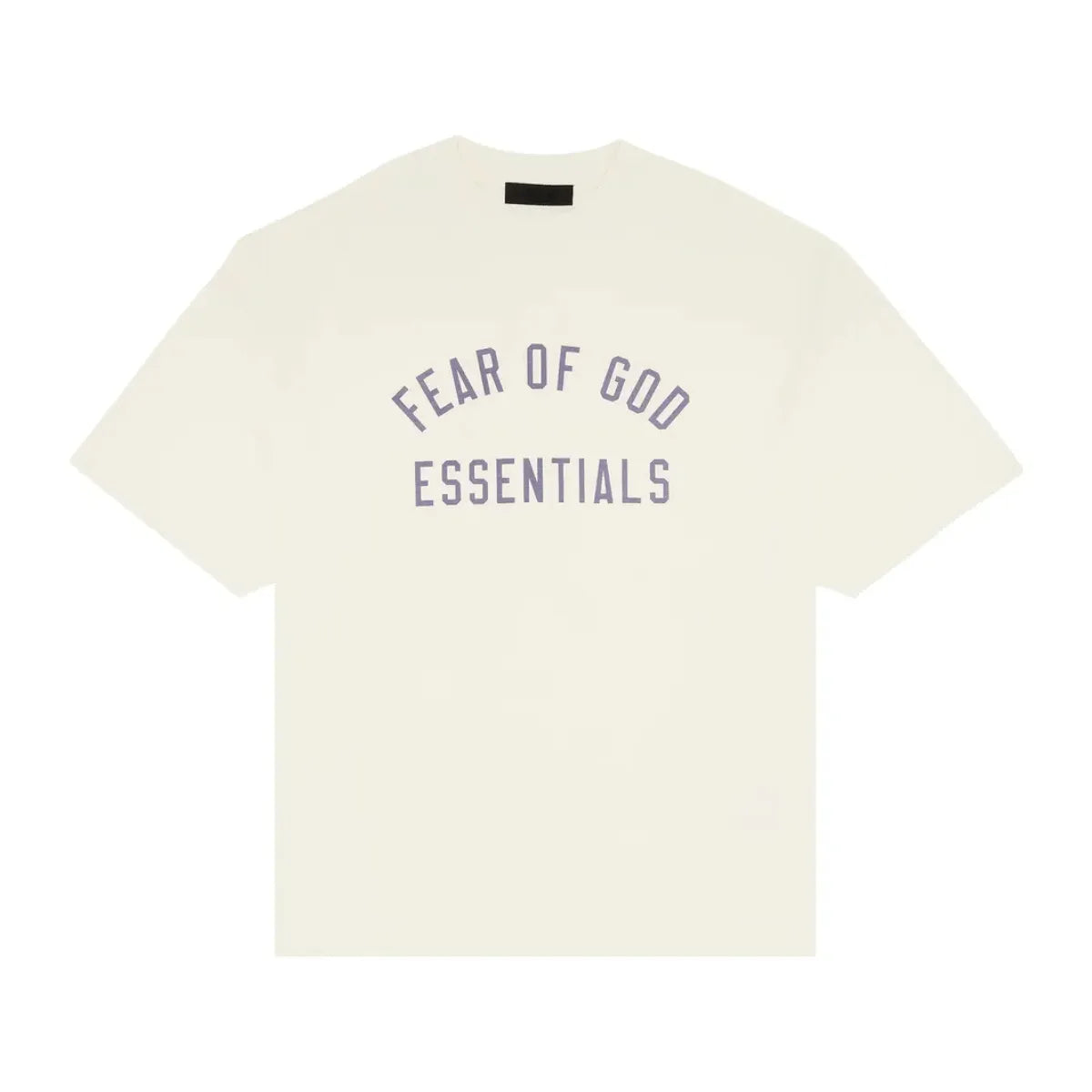 Kremowy T-shirt Fear of God Essentials Crewneck Tee 'Shell' z fioletowym logo na klatce piersiowej.