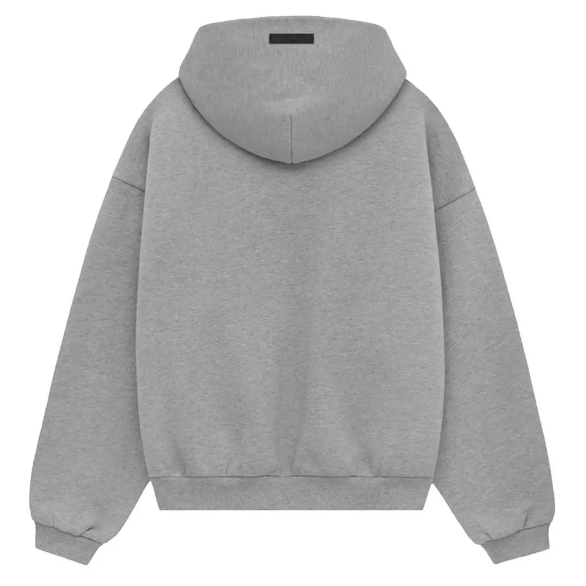Fear of God Essentials Dark Heather Fleece Hoodie, szara bluza z kapturem i czarną metką na plecach.