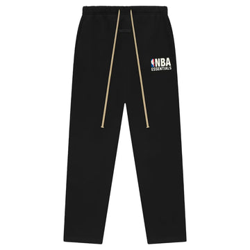 Czarne spodnie dresowe Fear of God Essentials NBA FW24 z beżowym sznurkiem i logo NBA Essentials.