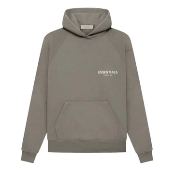 Fear of God Essentials Hoodie Desert Taupe, beżowo-szara bluza z kapturem i logo Essentials.