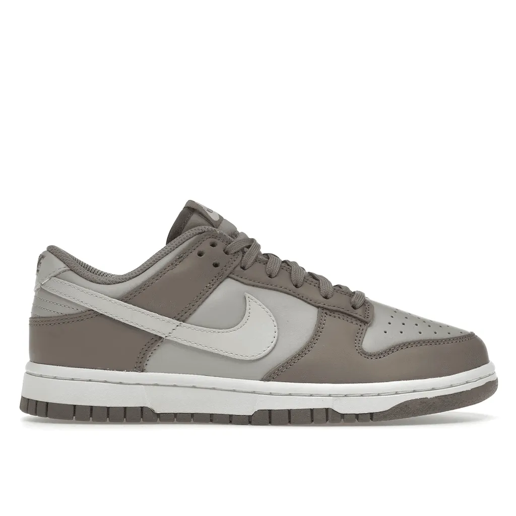 Dunk Low Bone Beige (women's)