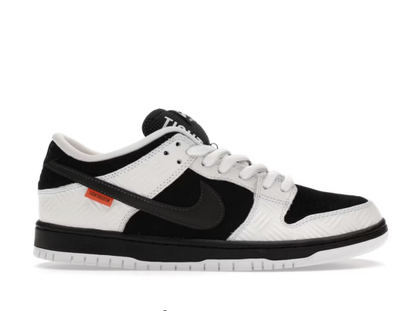 Nike SB Dunk Low TIGHTBOOTH